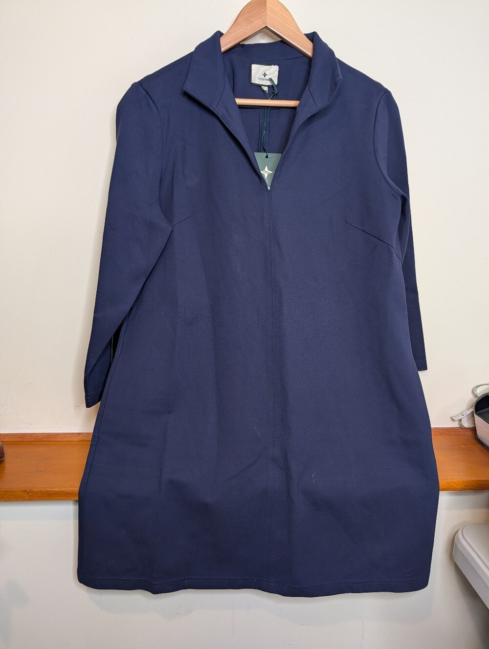 Tuckernuck Navy Ponte Clifton Dress NWT Split Neck Long Sleeve Size L - Picture 2 of 10
